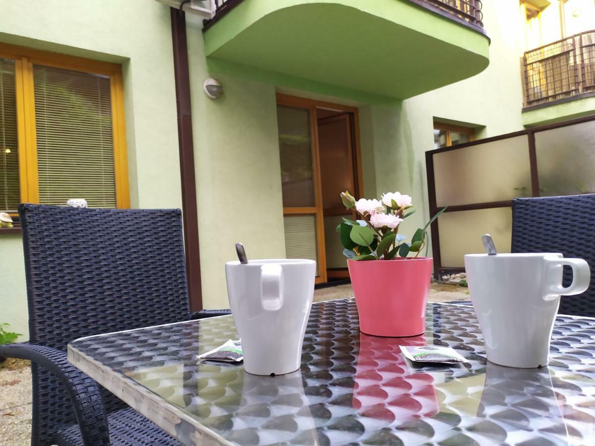 Kate & Jenny - Two-Level Apartment In The Old Town Bratislava Bagian luar foto