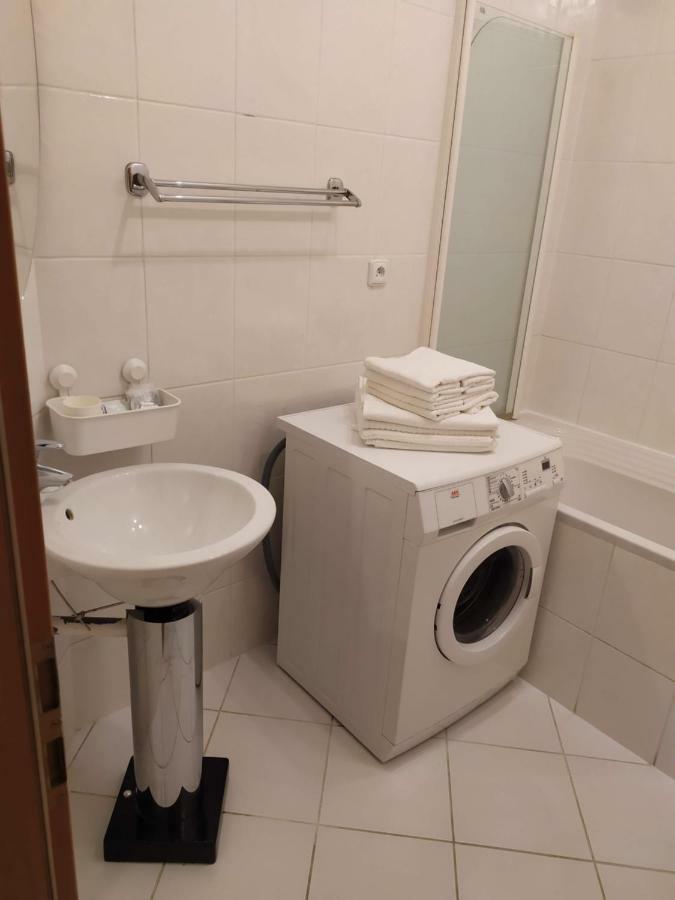 Kate & Jenny - Two-Level Apartment In The Old Town Bratislava Bagian luar foto