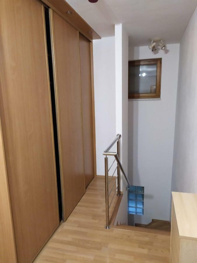 Kate & Jenny - Two-Level Apartment In The Old Town Bratislava Bagian luar foto