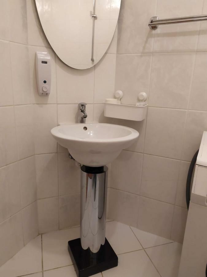 Kate & Jenny - Two-Level Apartment In The Old Town Bratislava Bagian luar foto