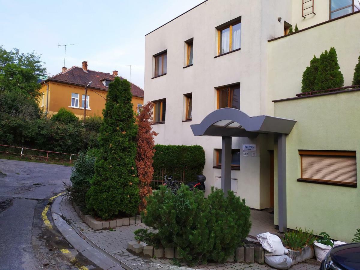 Kate & Jenny - Two-Level Apartment In The Old Town Bratislava Bagian luar foto